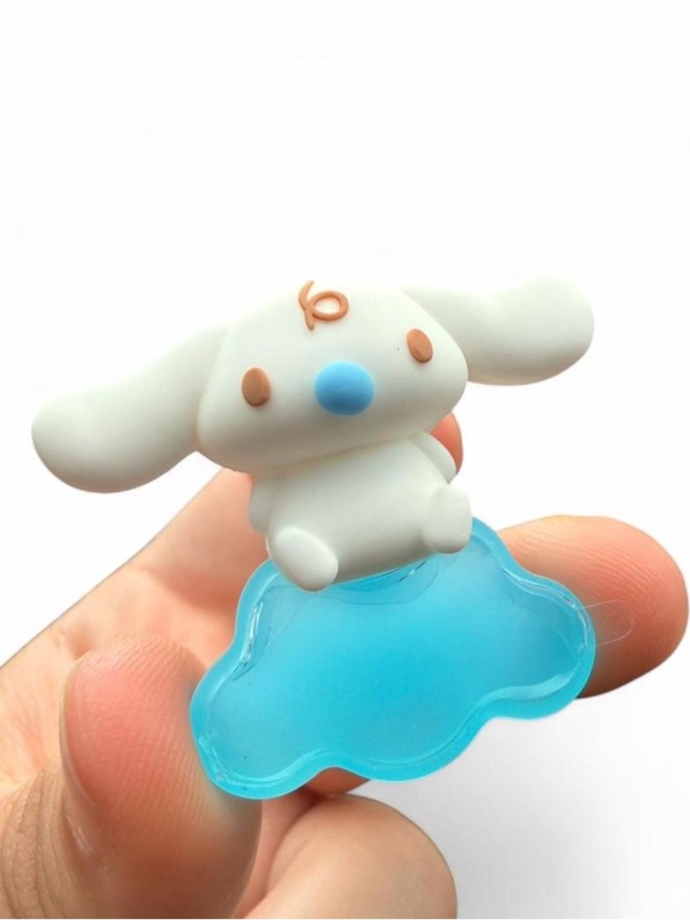 🩵SOLD🩵SonixxSanrio: Cinna&Friends Surprise Peeker Mini Phone Charm (SECRET/Milk)